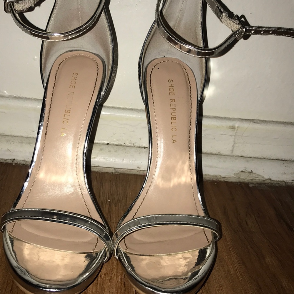 High heels in size (6)